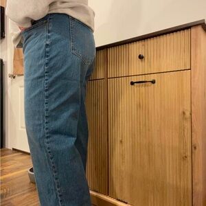 Abercrombie & Fitch Curve Love Raw Hem High Rise Mom Jeans